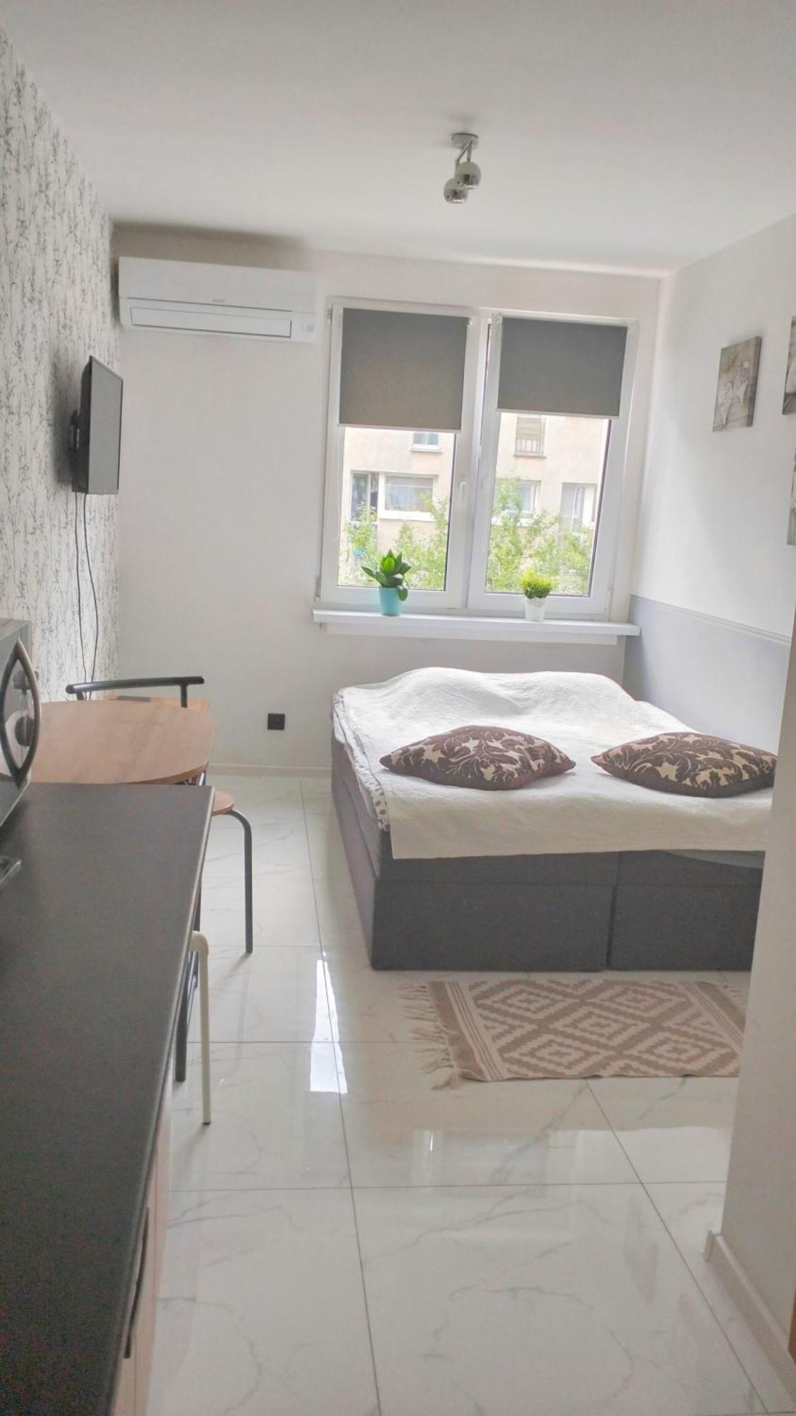 Nighthost Robotnicza 32 M248 Free Parking Apartment Wroclaw